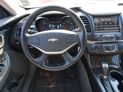 Used 2015 Chevrolet Impala LT FWD image 18