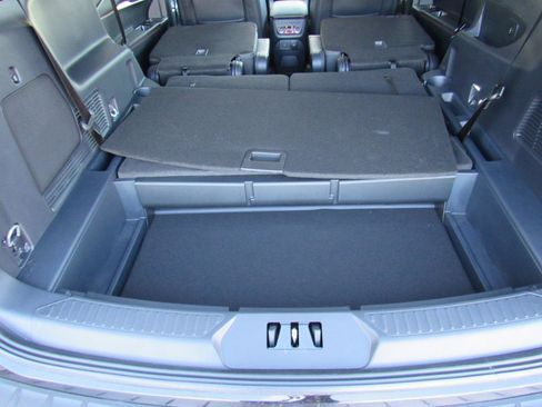 New 2026 Ford Explorer ST-Line w/ ST-Line Street Pack AWD/4WD image 39