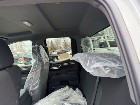 New 2026 GMC Sierra 1500 Elevation image 4