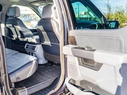 Used 2021 Ford F150 Lariat image 13