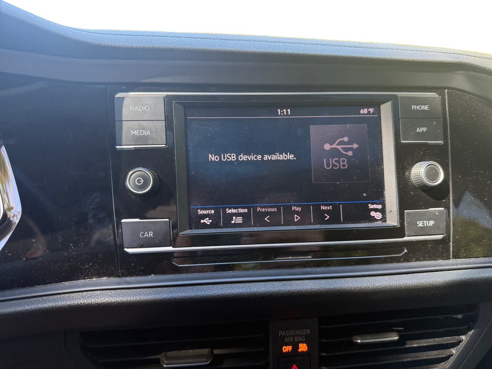 Used 2019 Volkswagen Jetta SE w/ Cold Weather Package FWD image 15