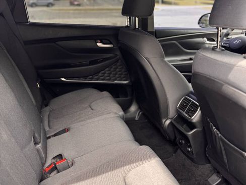 Used 2019 Hyundai Santa Fe SEL FWD image 17