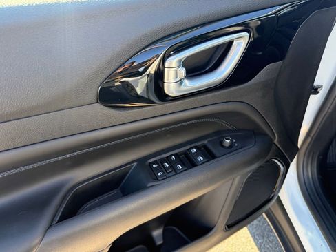 New 2026 Jeep Compass Latitude AWD/4WD image 13