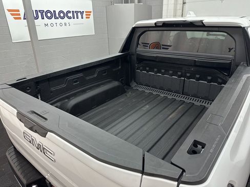 Used 2025 GMC Sierra EV Denali AWD/4WD image 11