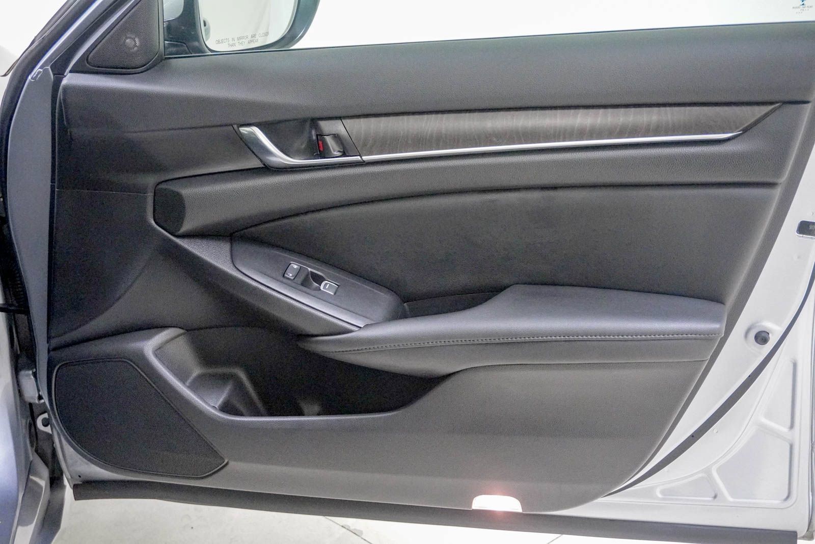 Used 2021 Honda Accord EX-L image 32