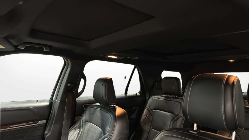 Used 2018 Ford Explorer Platinum AWD/4WD image 36