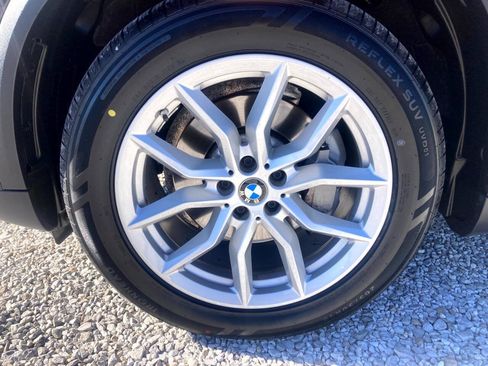 Used 2022 BMW X5 xDrive40i w/ Premium Package AWD/4WD image 25