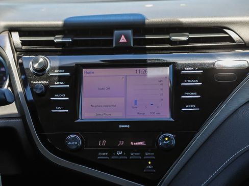 Used 2020 Toyota Camry SE w/ Carpet Mat Package FWD image 14