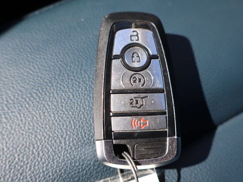 Used 2024 Ford Edge SEL w/ Sport Appearance Package image 28