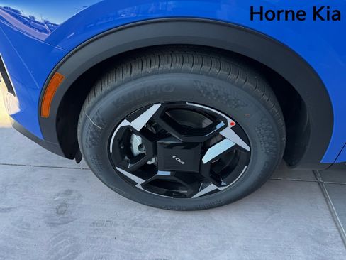 New 2026 Kia Sportage EX image 8