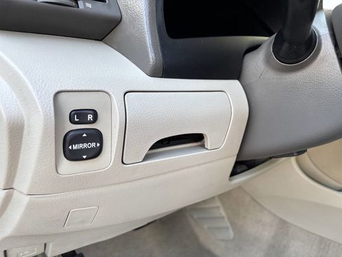 Used 2007 Toyota Camry LE image 24