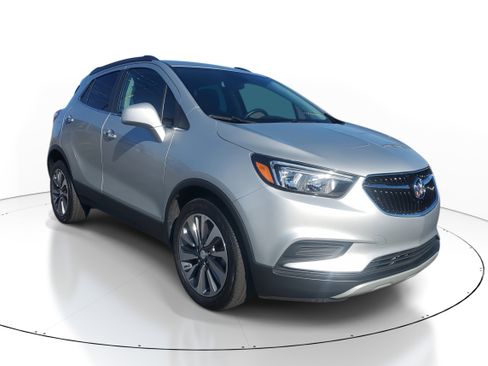 Used 2022 Buick Encore Preferred w/ Safety Package image 2