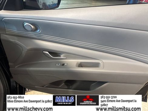 Used 2022 Hyundai Elantra SEL w/ Convenience + Premium Package FWD image 23