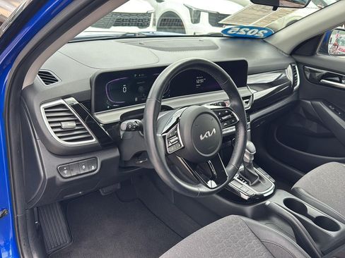 Used 2025 Kia Seltos S FWD image 18