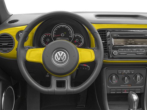 Used 2013 Volkswagen Beetle 2.5 FWD image 6