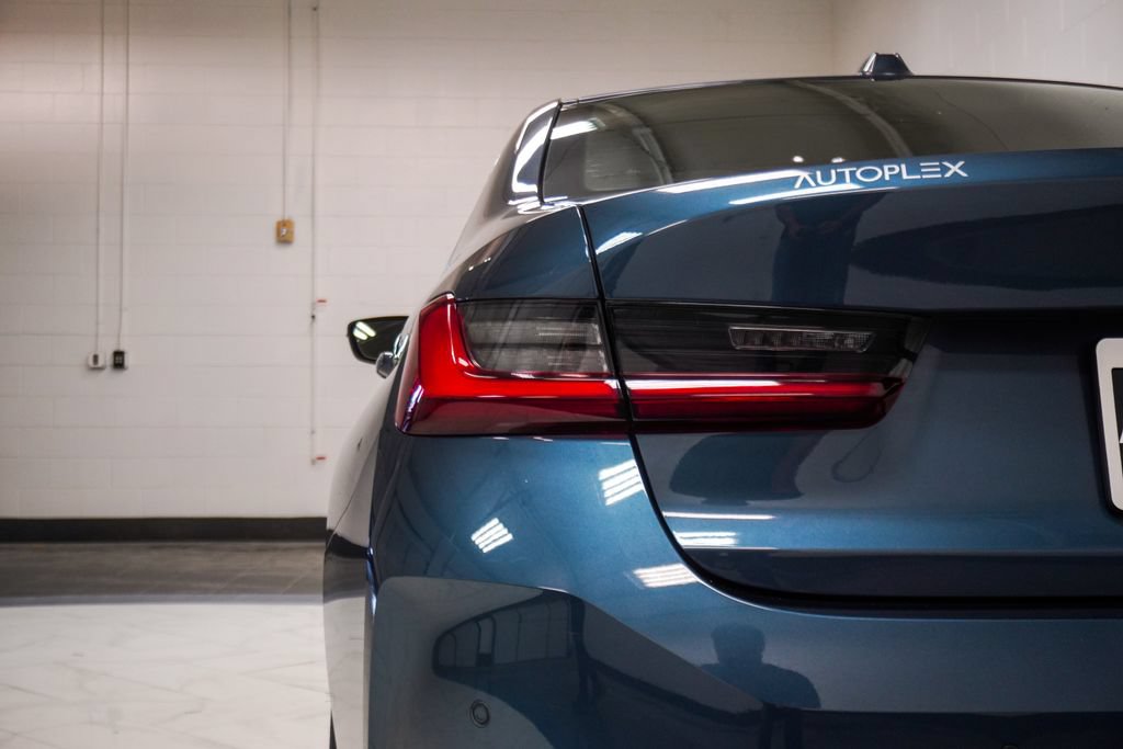 Used 2025 BMW 330i Sedan RWD image 37