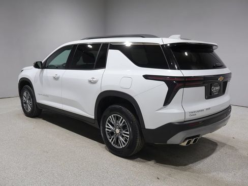 Used 2025 Chevrolet Traverse LT w/ LPO, Floor Liner Package AWD/4WD image 4