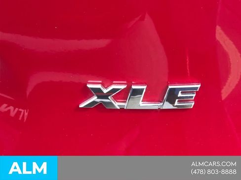 Used 2025 Toyota RAV4 XLE w/ Convenience Package FWD image 6