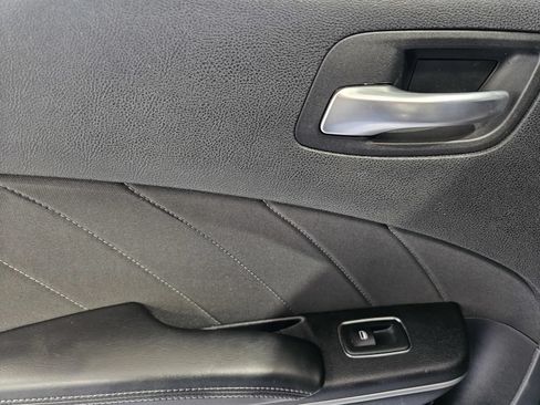 Used 2019 Dodge Charger Scat Pack w/ Navigation & Travel Group RWD image 11