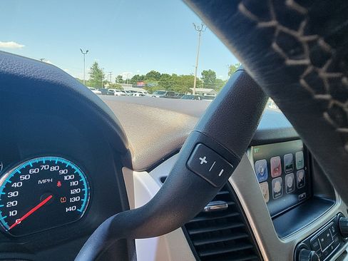 Used 2017 GMC Yukon XL Denali w/ Open Road Package RWD image 16