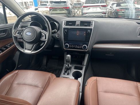 Used 2018 Subaru Outback 3.6R Touring image 9