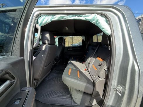 Used 2025 GMC Sierra 1500 AT4 w/ Technology Package image 7