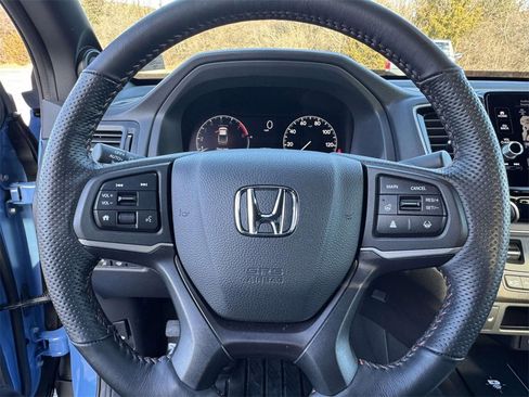 Used 2025 Honda Ridgeline TrailSport image 18