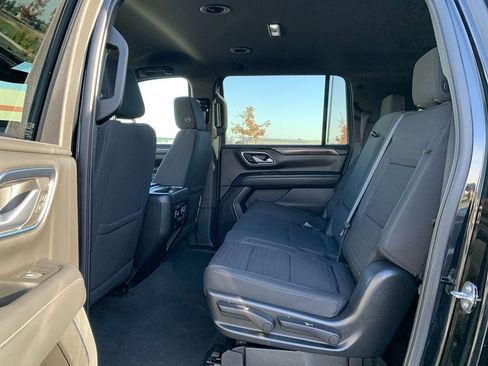 Used 2022 Chevrolet Suburban LS image 27