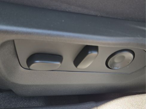 Used 2025 Buick Envision Sport Touring AWD/4WD image 16