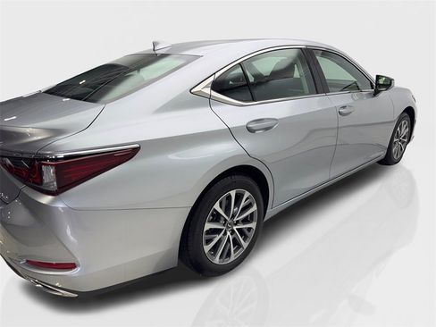 Used 2024 Lexus ES 350 image 13