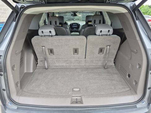 Used 2018 Chevrolet Traverse LT FWD image 28