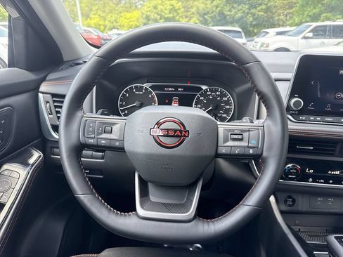 Used 2025 Nissan Rogue SV w/ Rock Creek Premium Package AWD/4WD image 11