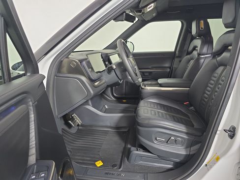 Used 2023 Rivian R1S Adventure AWD/4WD image 20