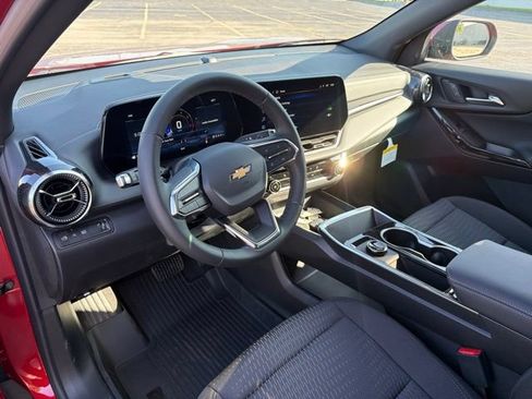 New 2027 Chevrolet Equinox LT w/ LPO, Floor Liner Package FWD image 12