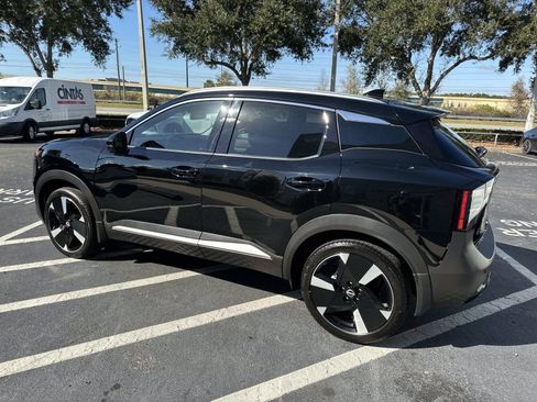 Used 2025 Nissan Kicks SR image 4