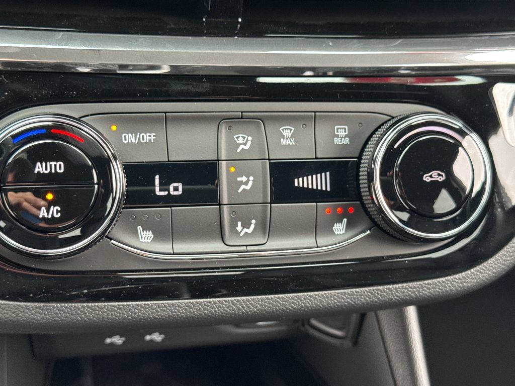 New 2026 Buick Envista Sport Touring FWD image 19