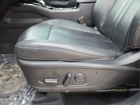 Used 2022 Kia Sorento S w/ Panoramic Sunroof Package FWD image 21
