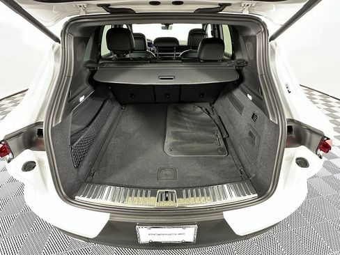 Certified 2025 Porsche Cayenne AWD/4WD image 43