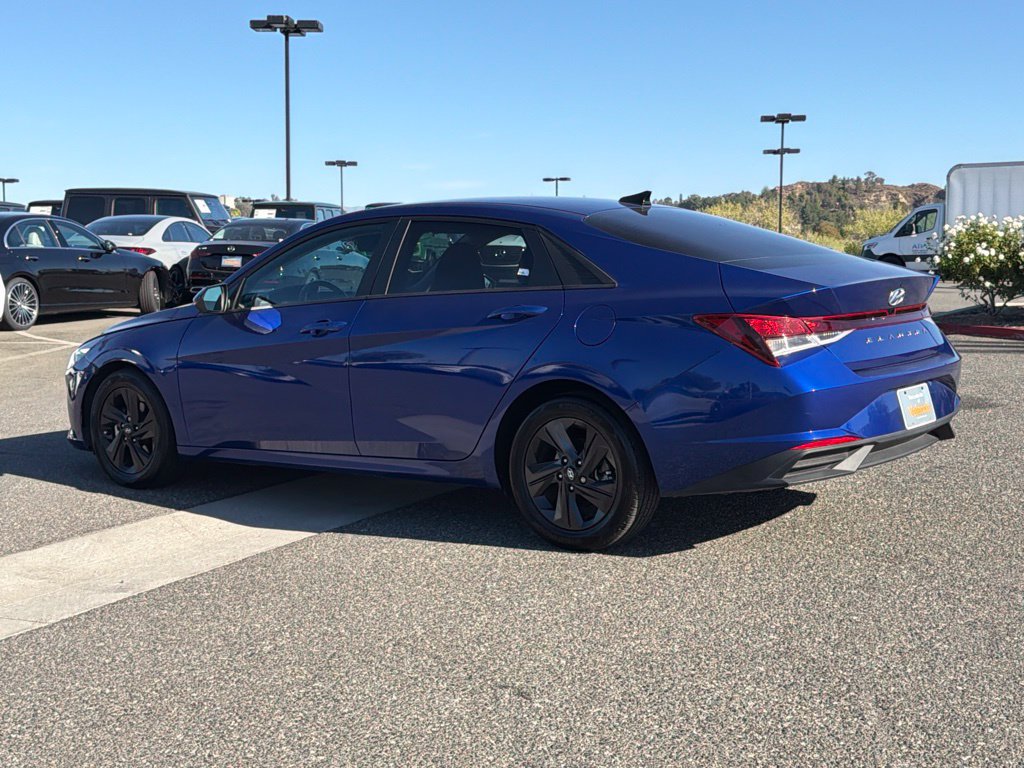 Used 2021 Hyundai Elantra SEL w/ Convenience Package FWD image 11