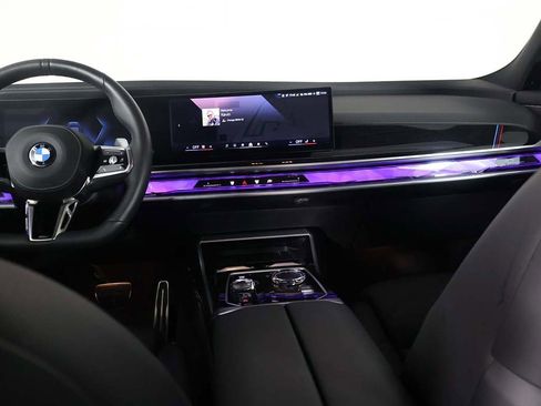 Used 2025 BMW 740i xDrive 740i xDrive image 39