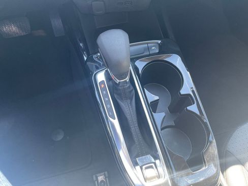 Used 2025 Chevrolet Trax LT image 44