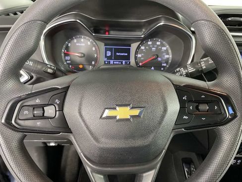 Used 2023 Chevrolet TrailBlazer LT w/ Convenience Package AWD/4WD image 16