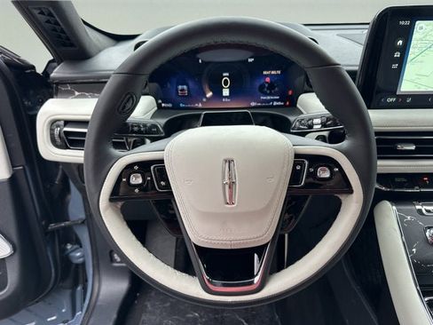 New 2026 Lincoln Aviator Black Label w/ Jet Appearance Package AWD/4WD image 13