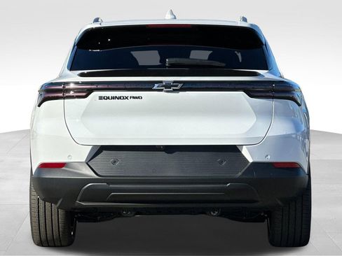 New 2026 Chevrolet Equinox EV LT image 4