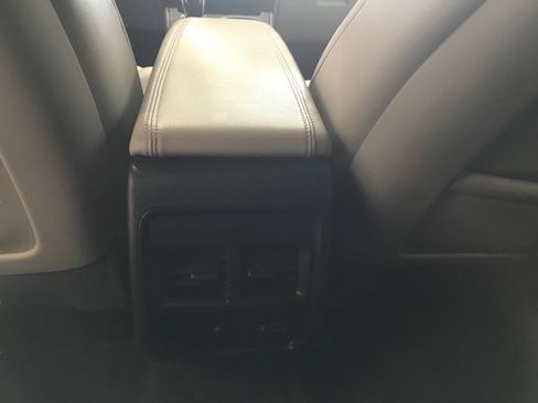 Used 2020 Cadillac XT4 Premium Luxury image 14