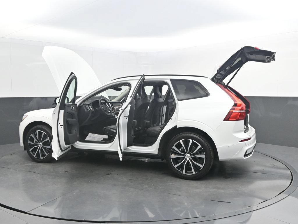 Certified 2024 Volvo XC60 B5 Ultimate w/ Protection Package Premier AWD/4WD image 39