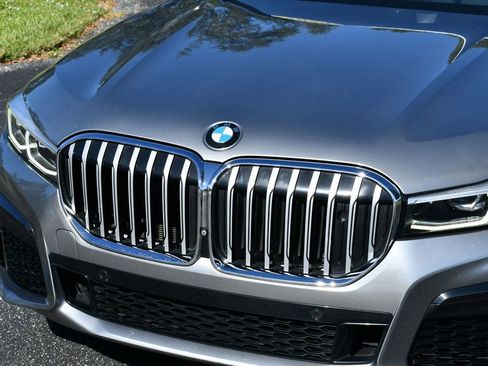 Used 2020 BMW 740i w/ Luxury Rear Seating Package image 40