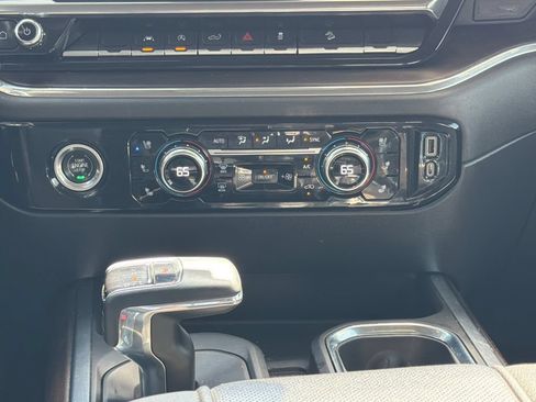 Certified 2023 GMC Sierra 1500 SLT w/ SLT Premium Package AWD/4WD image 20