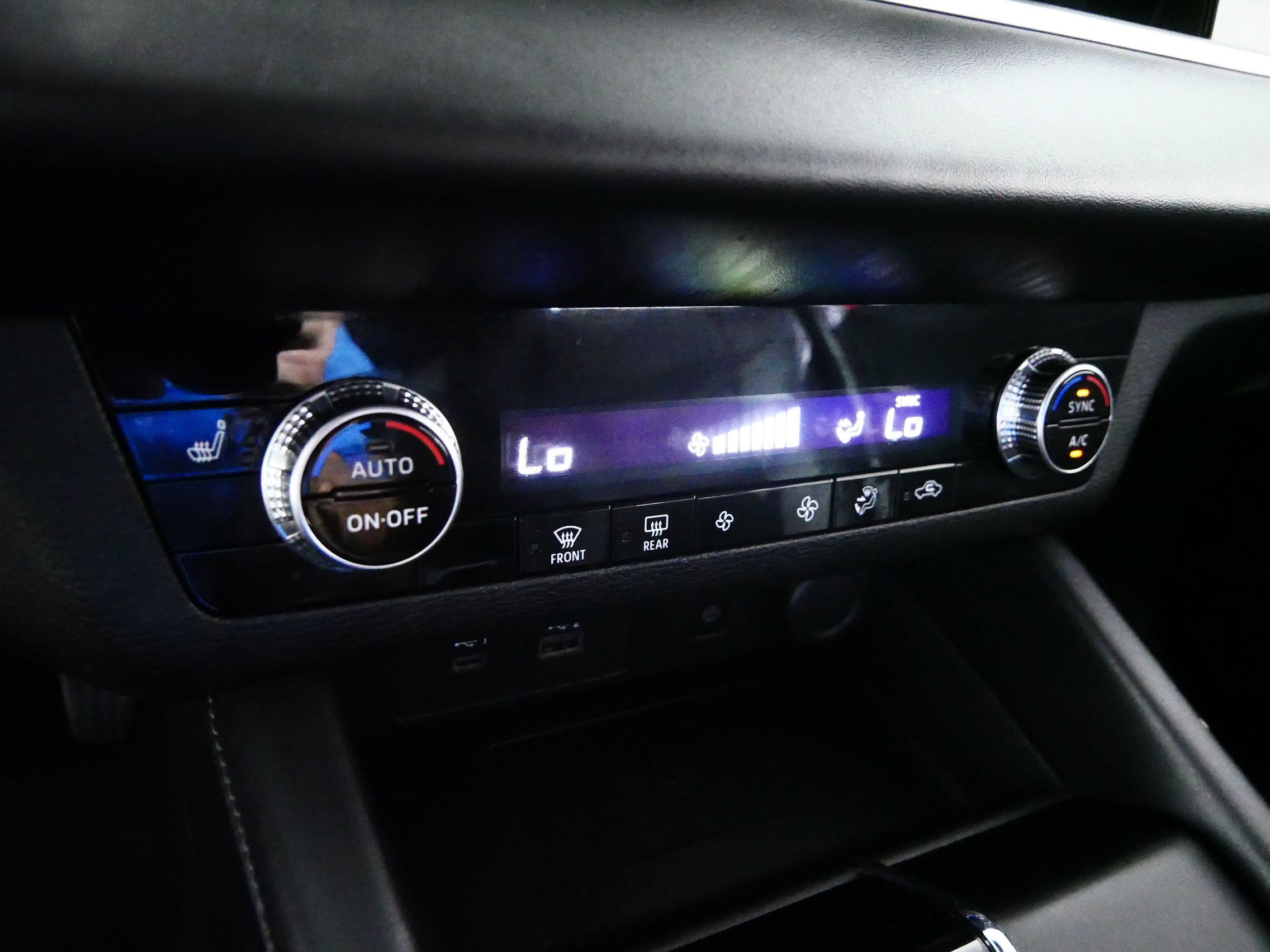 Used 2024 Mitsubishi Outlander SE FWD image 23