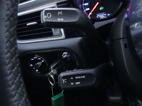 Used 2018 Porsche Macan image 15